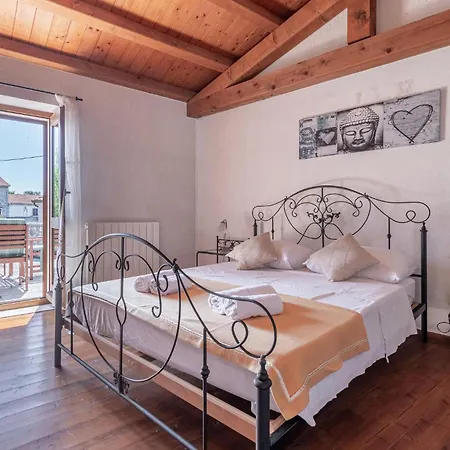 Gorgeous In With Wifi Apartment Pazin