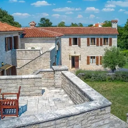Apartment Gorgeous In With Wifi Pazin